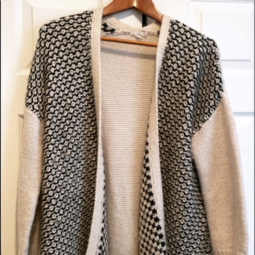 GAP sweater